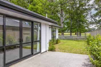 25 Crossley Avenue, Ravenswood