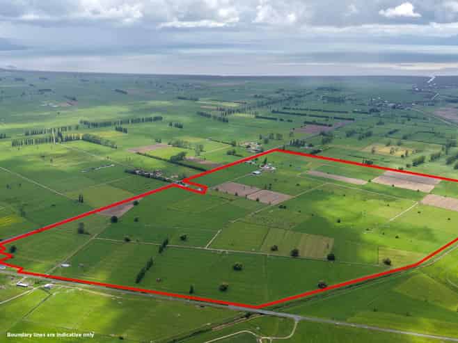 376 State Highway 25, Waitakaruru