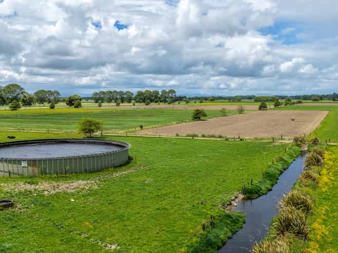 376 State Highway 25, Waitakaruru