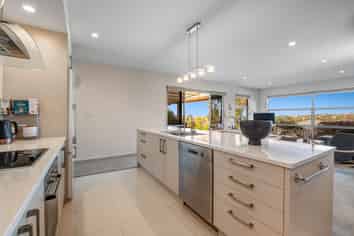 6 Portland Park Road, Millwater