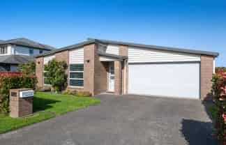 6 Portland Park Road, Millwater