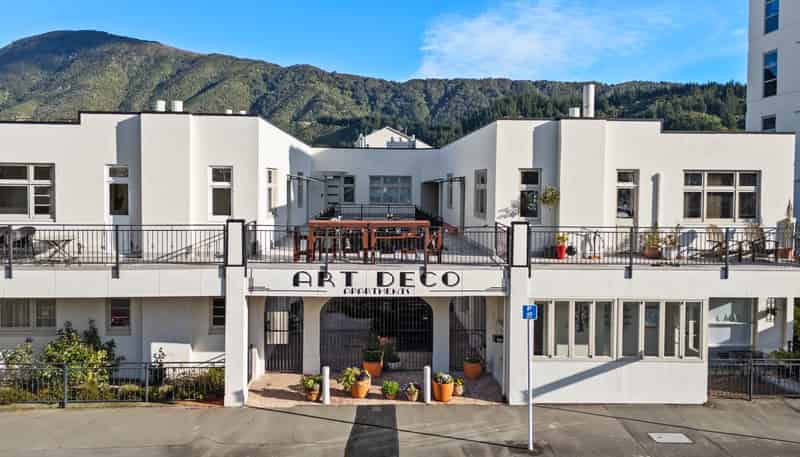 4/11 Wellington Street, Picton