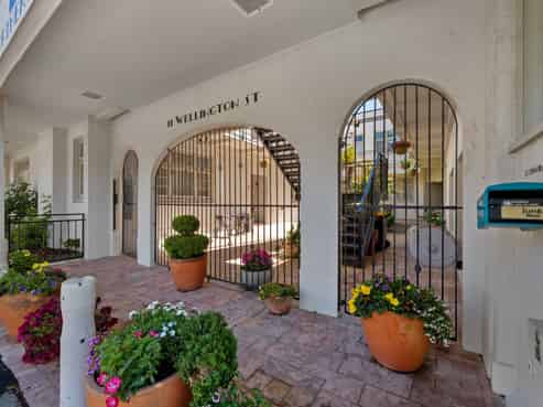 4/11 Wellington Street, Picton