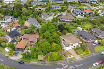 33 Castleton Drive, Mellons Bay