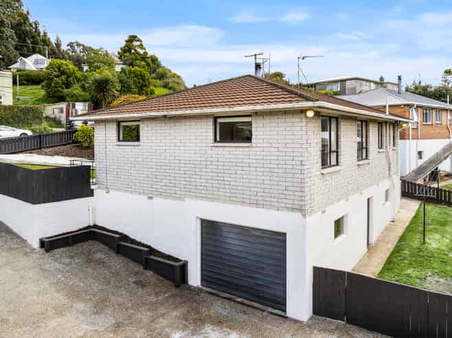 12 Salisbury Road, Bradford