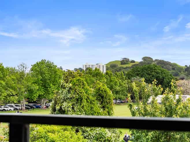 2L Alpers Avenue, Epsom