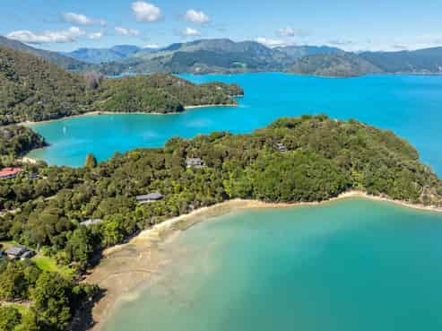 14 Saint Omer Road, Kenepuru Sound