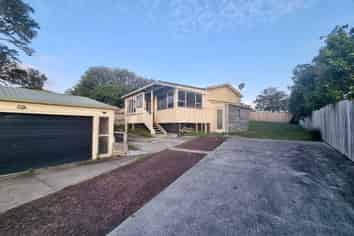 4 Brian Crescent, Stanmore Bay