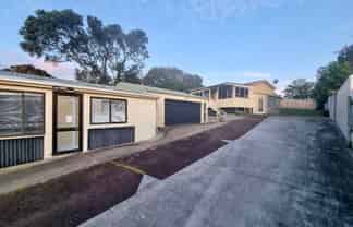 4 Brian Crescent, Stanmore Bay