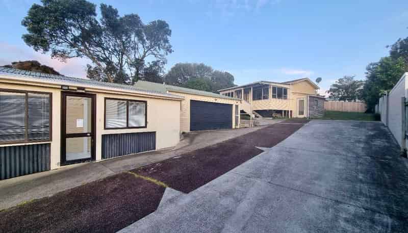 4 Brian Crescent, Stanmore Bay