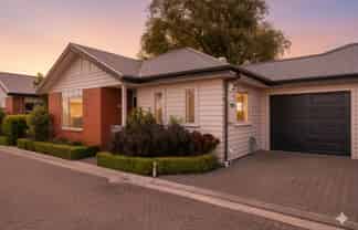 15 Streamside Court, Woolston