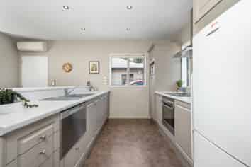 15 Streamside Court, Woolston