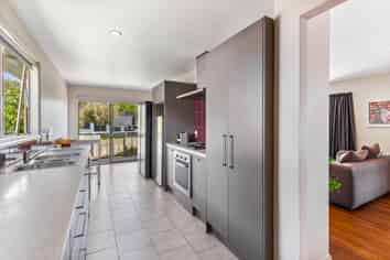 27 Longreach Drive, Sunnyvale