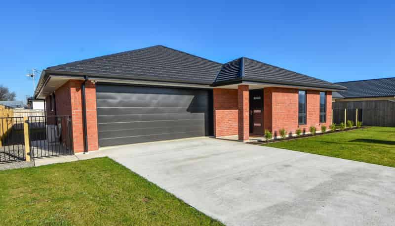7 Georgina Beyer Way, Carterton