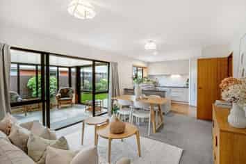 10 Innisfree Pl, Northwood