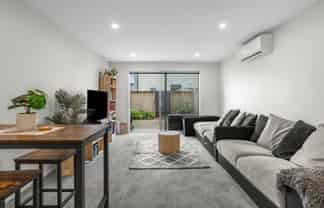 24A Barber Grove, Moera