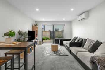 24A Barber Grove, Moera