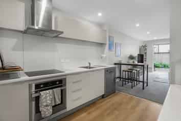 24A Barber Grove, Moera