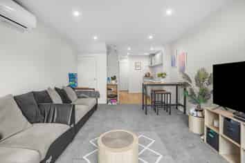 24A Barber Grove, Moera