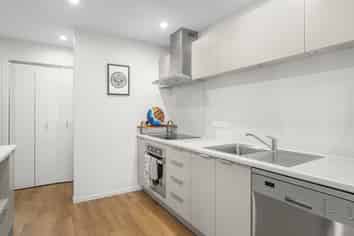 24A Barber Grove, Moera