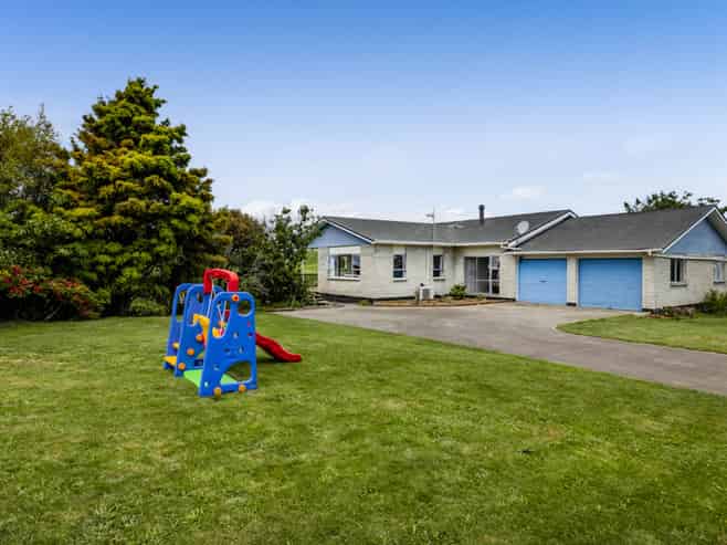 131 Tiromoana Road, Maata