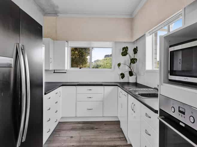 131 Tiromoana Road, Maata