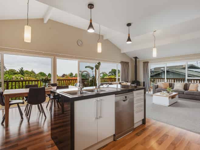 108 Taupo View Road, Hilltop