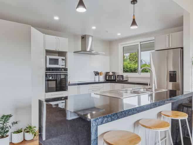 108 Taupo View Road, Hilltop