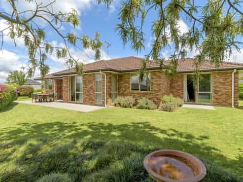 6 Kirtle Close, Pyes Pa