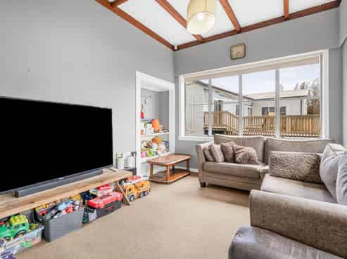 107 Pembroke Street, Hamilton Lake