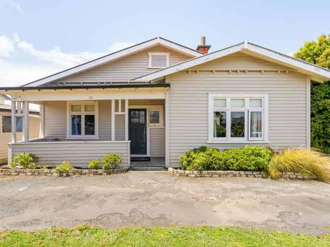107 Pembroke Street, Hamilton Lake