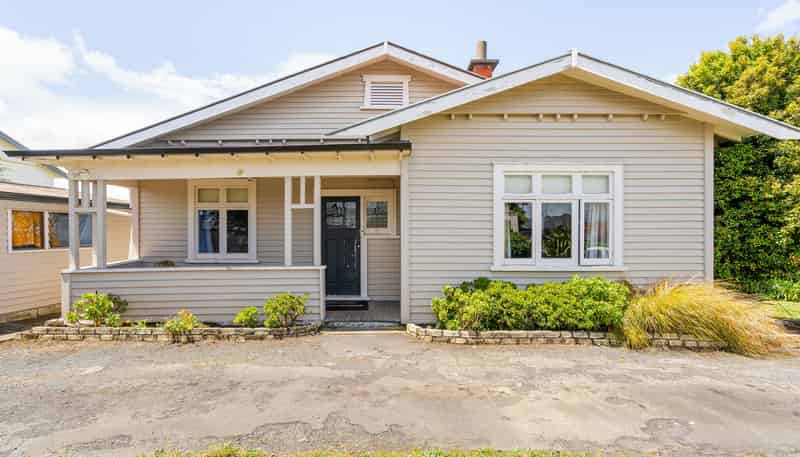 107 Pembroke Street, Hamilton Lake