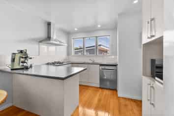 54 Portman Road, Mount Wellington