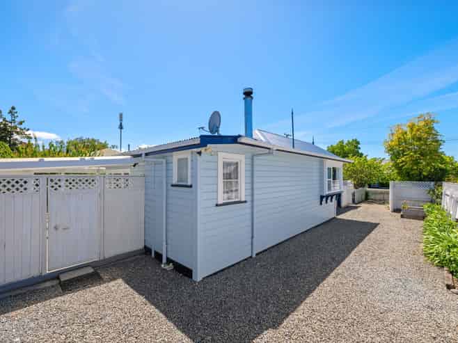 6 Purkiss Street, Springlands