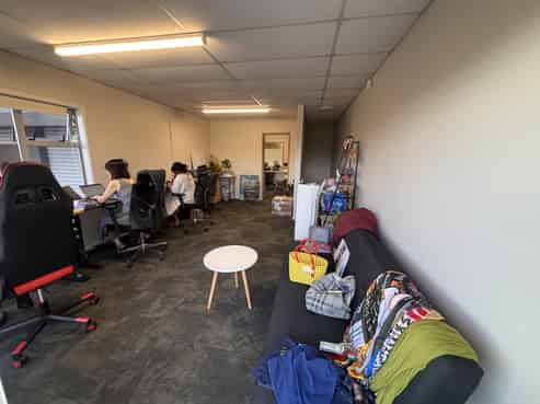 Smart Henderson workspace with excellent access