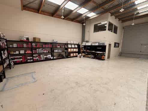 Smart Henderson workspace with excellent access