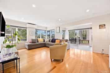 44 David Avenue, Hillpark