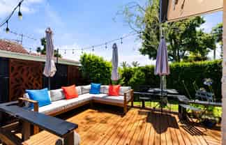 12B Rossmore Terrace, Murrays Bay