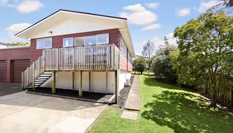 2/10 Kemp Road, Massey