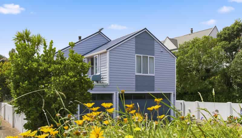 24 Kohutuhutu Road, Raumati Beach