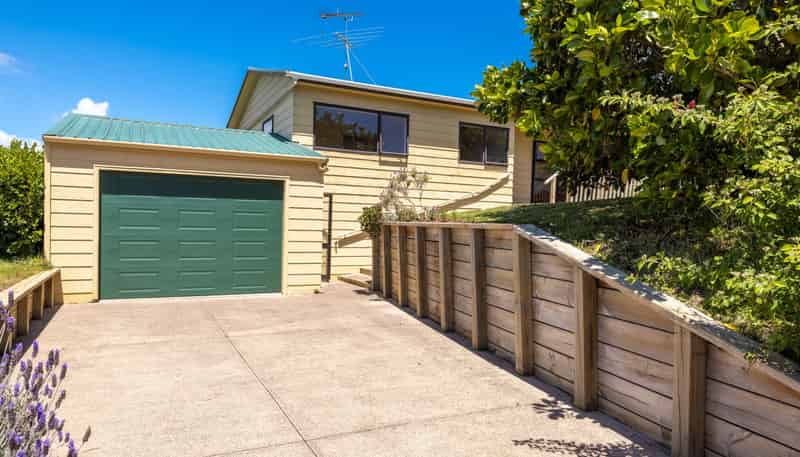 33 Tahatai Road, Oneroa