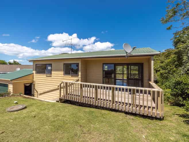 33 Tahatai Road, Oneroa