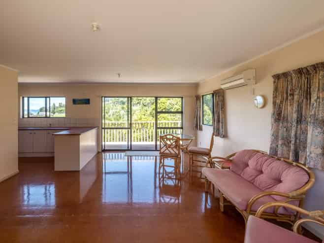 33 Tahatai Road, Oneroa