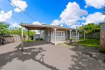 942 East Coast Road, Northcross