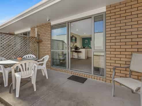 2/6 Warre Street, Waitara