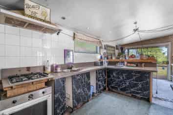 6 Mclew Road, KENNINGTON