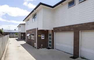 2/12 Blackburn Street, Frankton