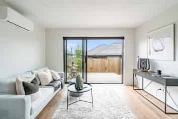 4/11 Lees grove, Wainuiomata