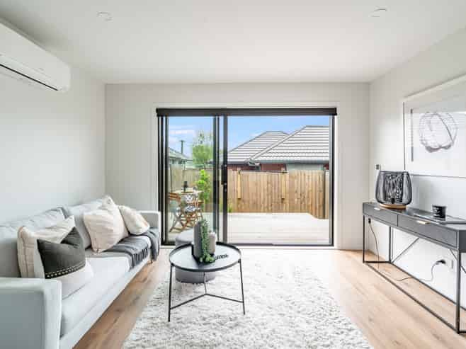 4/11 Lees grove, Wainuiomata