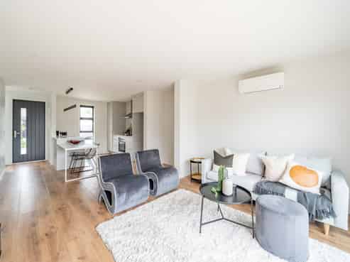 4/11 Lees grove, Wainuiomata